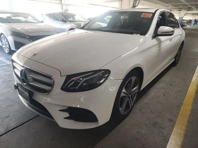 2019 Mercedes-Benz E-Class E300 photo 4
