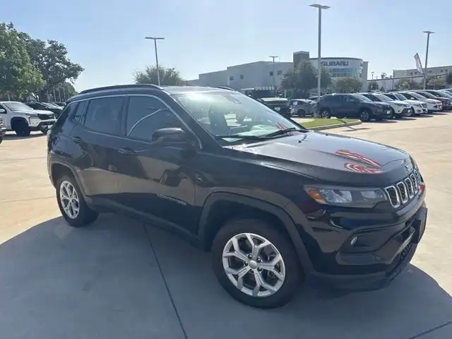 2024 Jeep Compass Latitude 4WD's photo