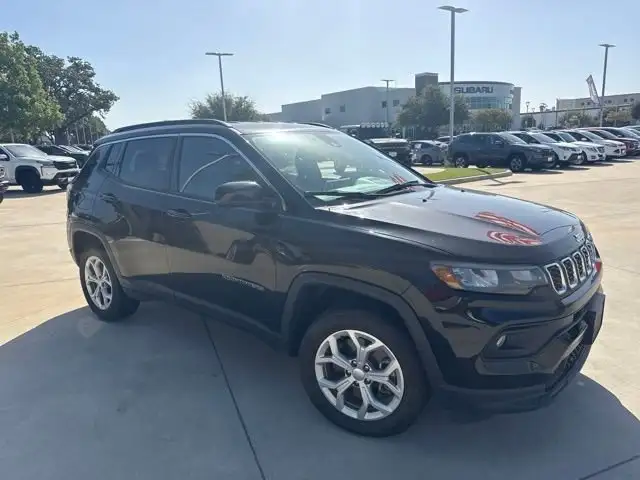 2024 Jeep Compass Latitude 4WD's photo