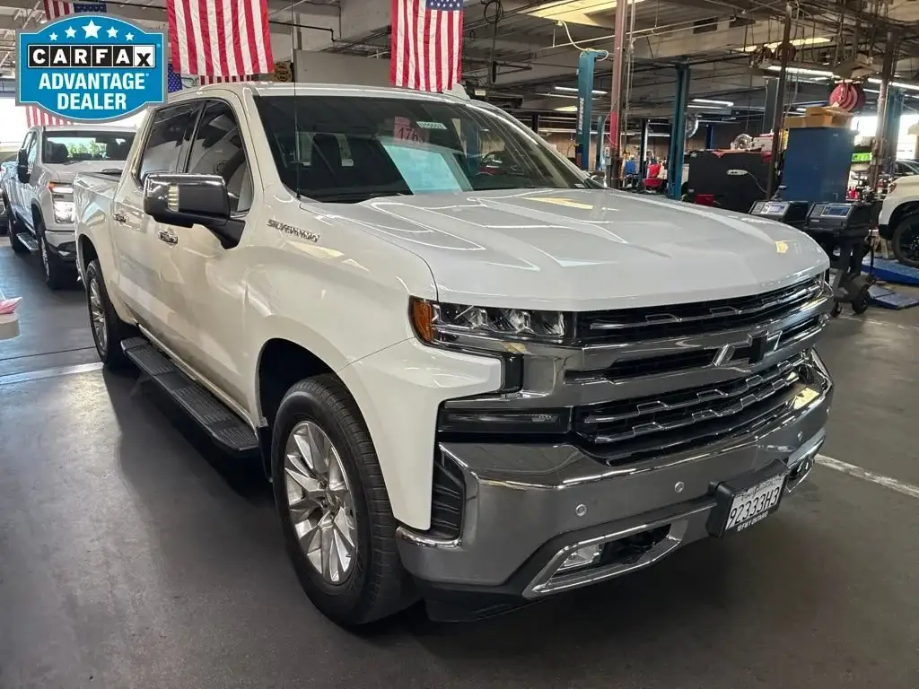 2021 Chevrolet Silverado 1500 LTZ Crew Cab Short Box photo 1