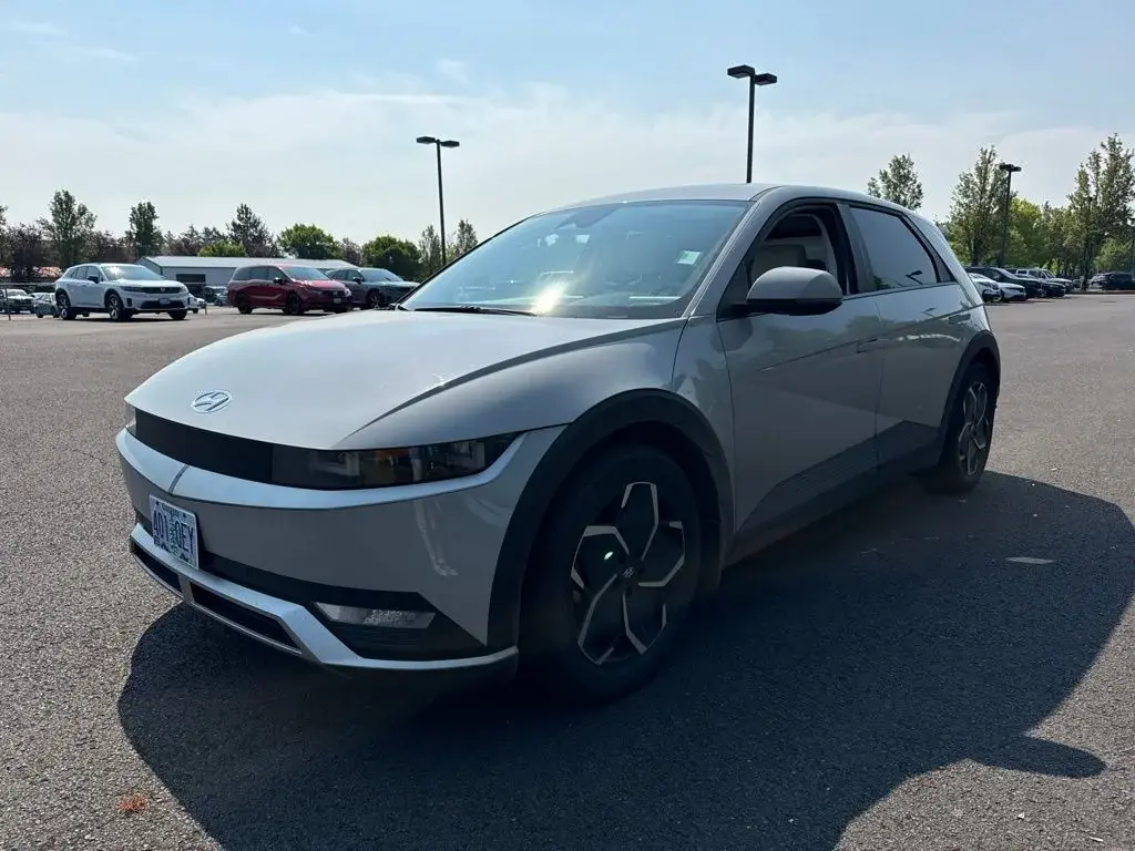 2023 Hyundai Ioniq 5 SEL AWD photo 3