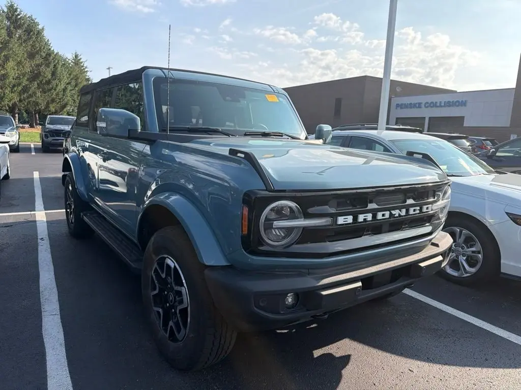 2022 Ford Bronco Outer Banks Advanced 4x4 photo 4