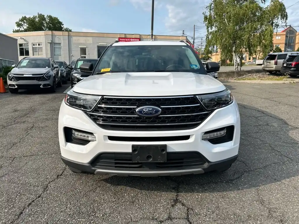 2020 Ford Explorer XLT 4WD's photo