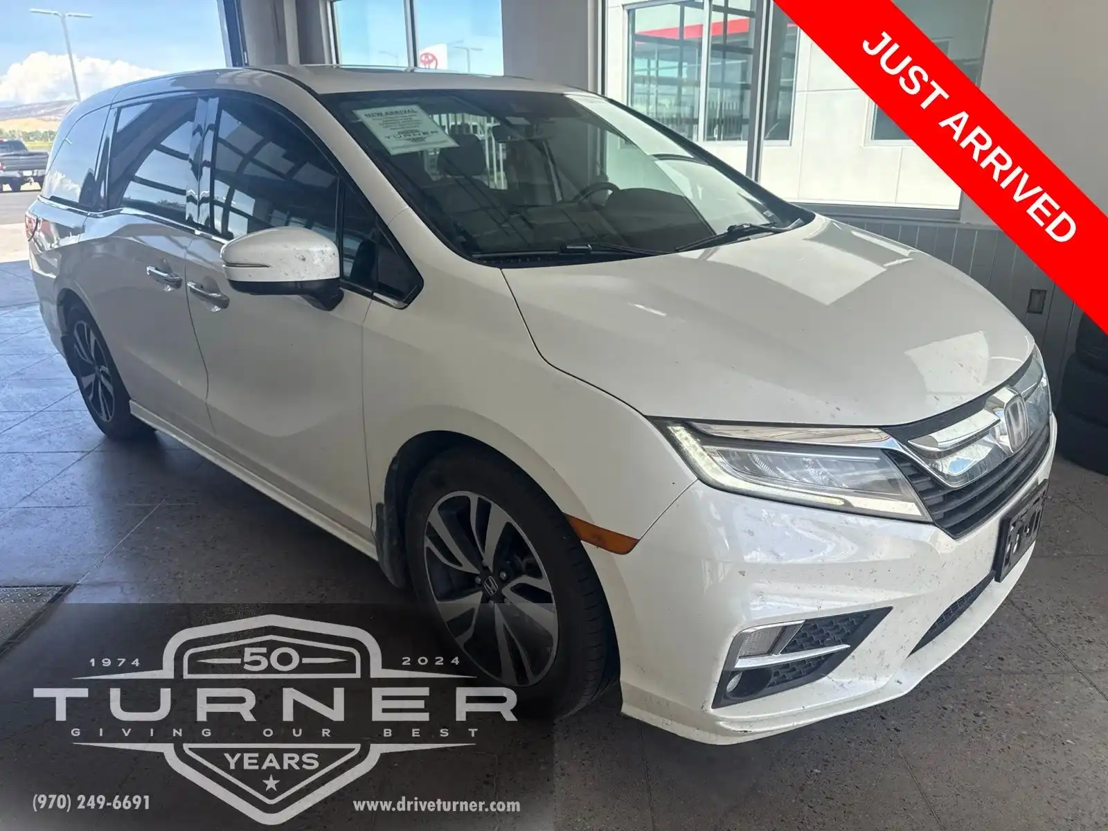 2019 Honda Odyssey Elite's photo
