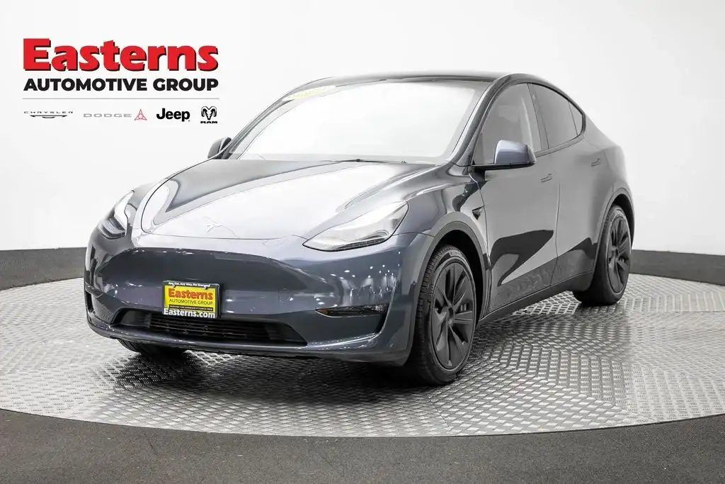 2022 Tesla Model Y Long Range Dual Motor All-Wheel Drive's photo