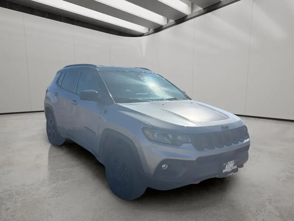2024 Jeep Compass Trailhawk 4X4 photo 3