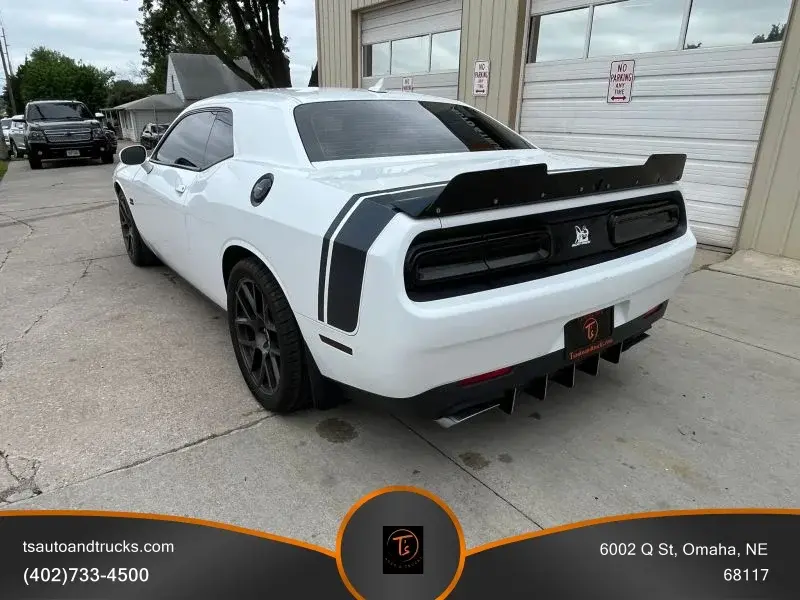 2016 Dodge Challenger Scat Pack photo 5
