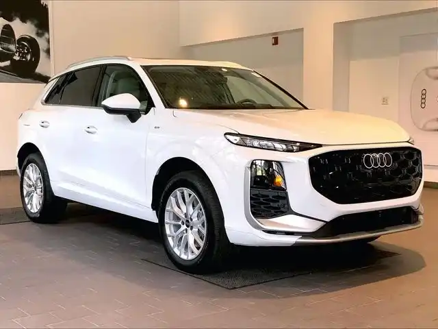 2026 Audi Q3 S line quattro's photo