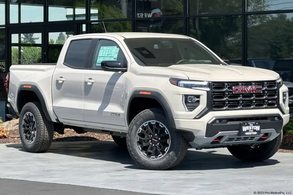 2026 GMC Canyon 4WD AT4 Crew Cab Short Box photo 1