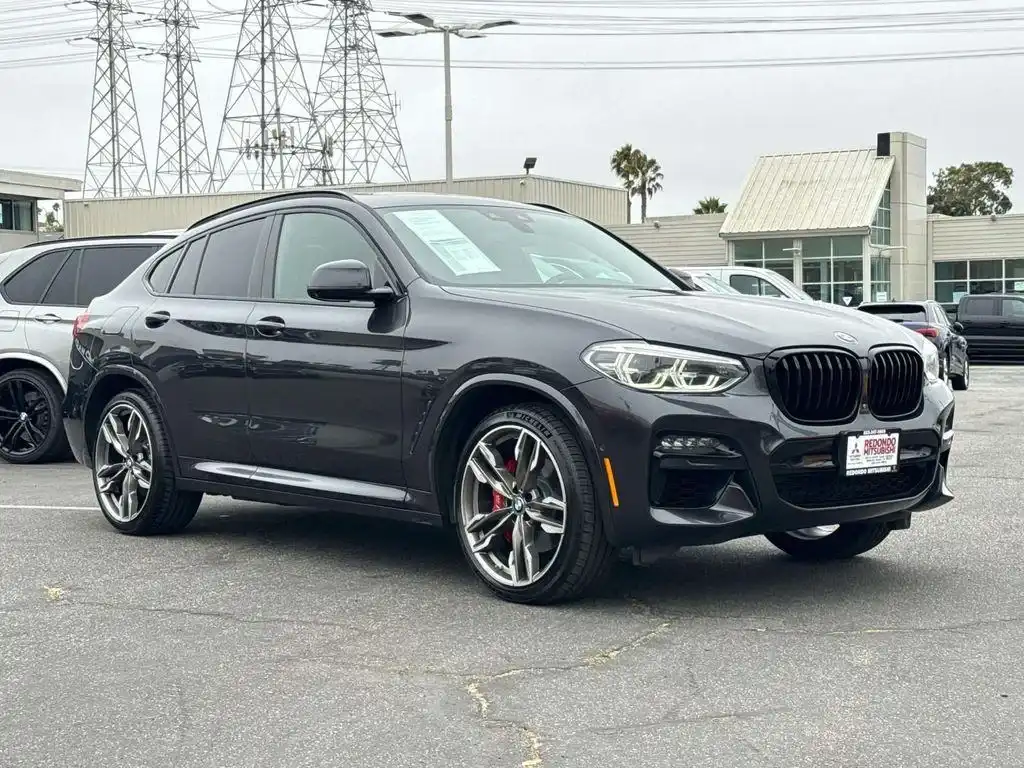 2021 BMW X4 M40i's photo