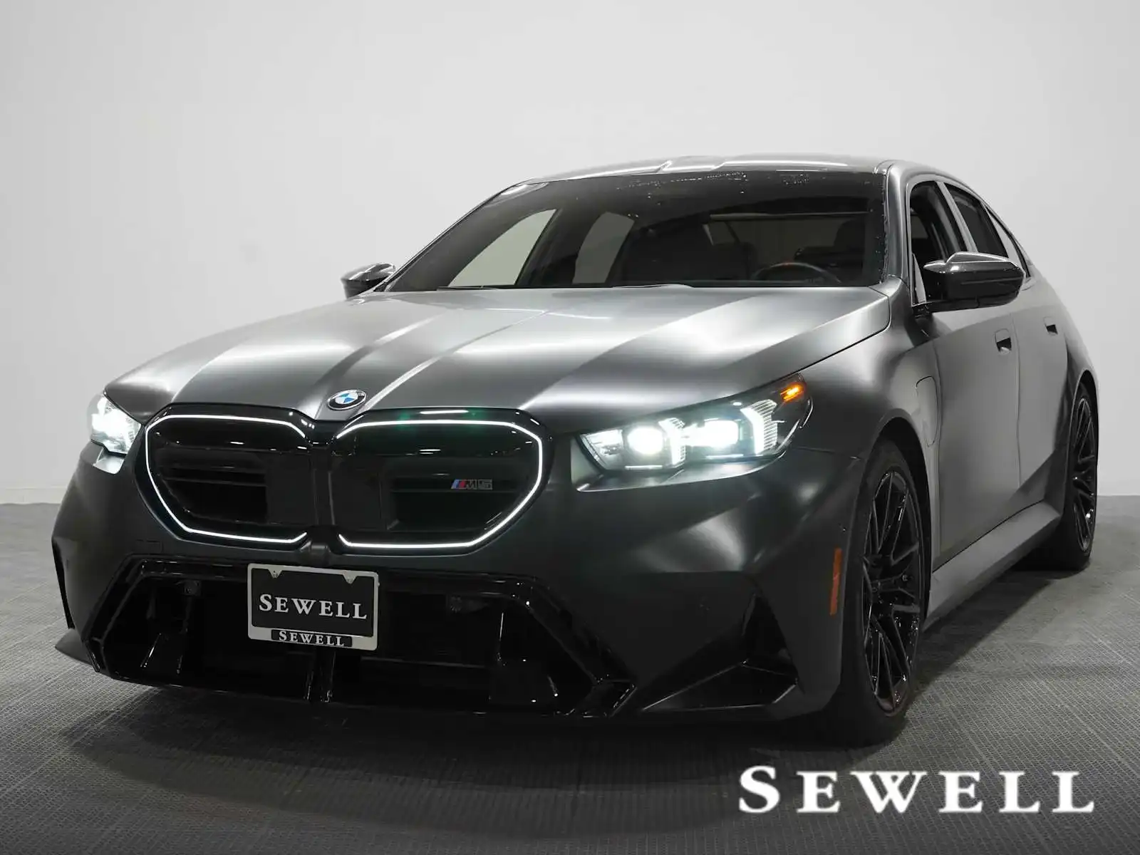 2025 BMW M5 M5 Sedan's photo