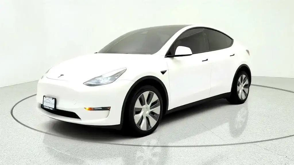 2024 Tesla Model Y Long Range Dual Motor All-Wheel Drive's photo