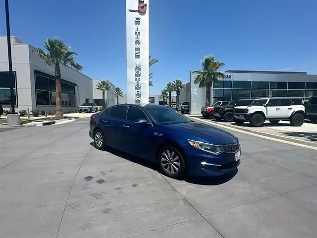 2016 Kia Optima EX AT photo 1