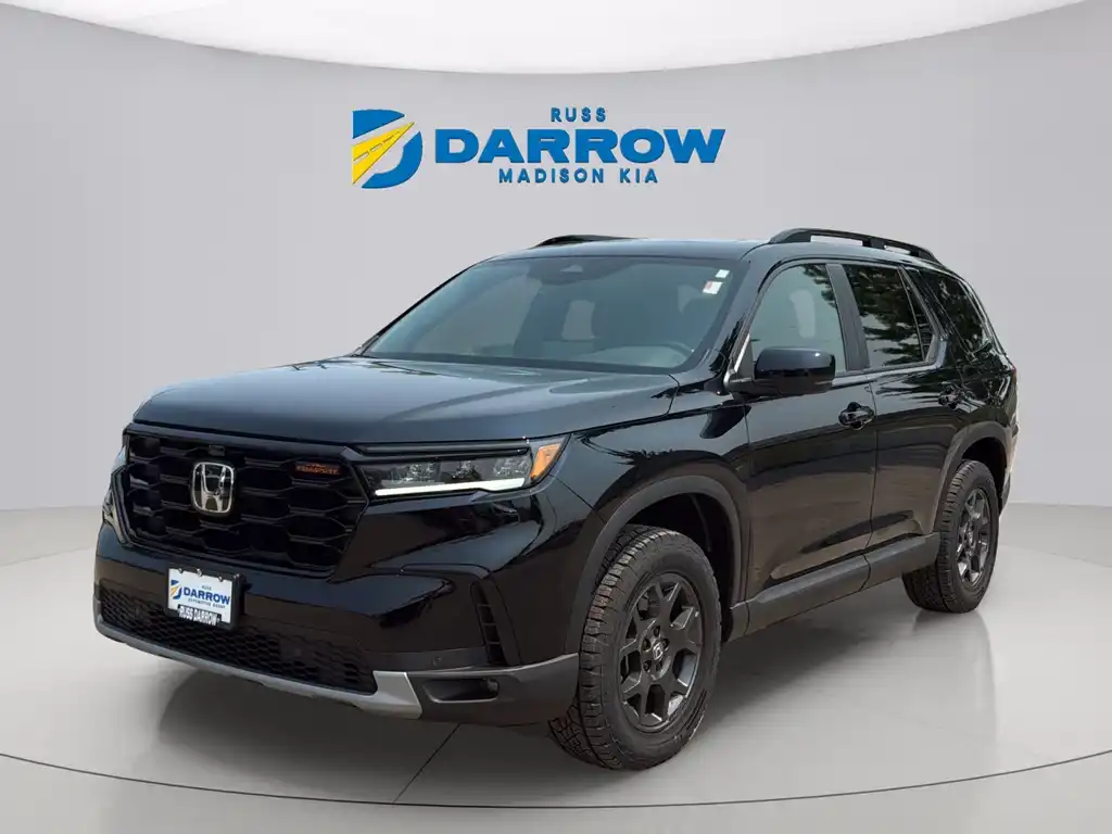 2025 Honda Pilot TrailSport AWD's photo