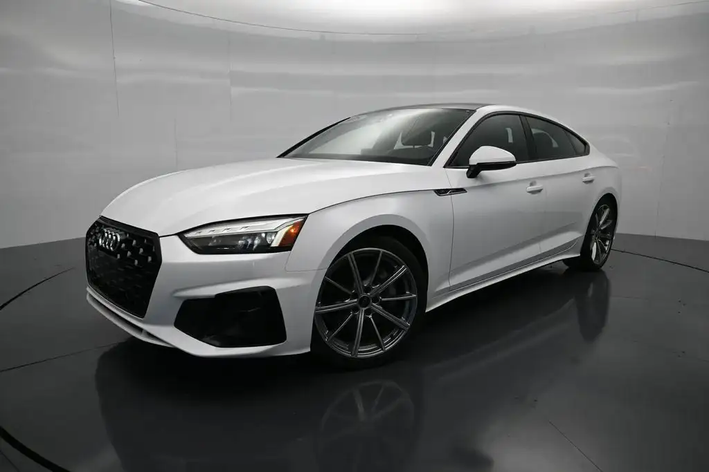 2025 Audi A5 Sportback 45 Premium quattro S tronic's photo