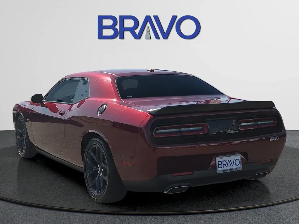 2023 Dodge Challenger R/T photo 3
