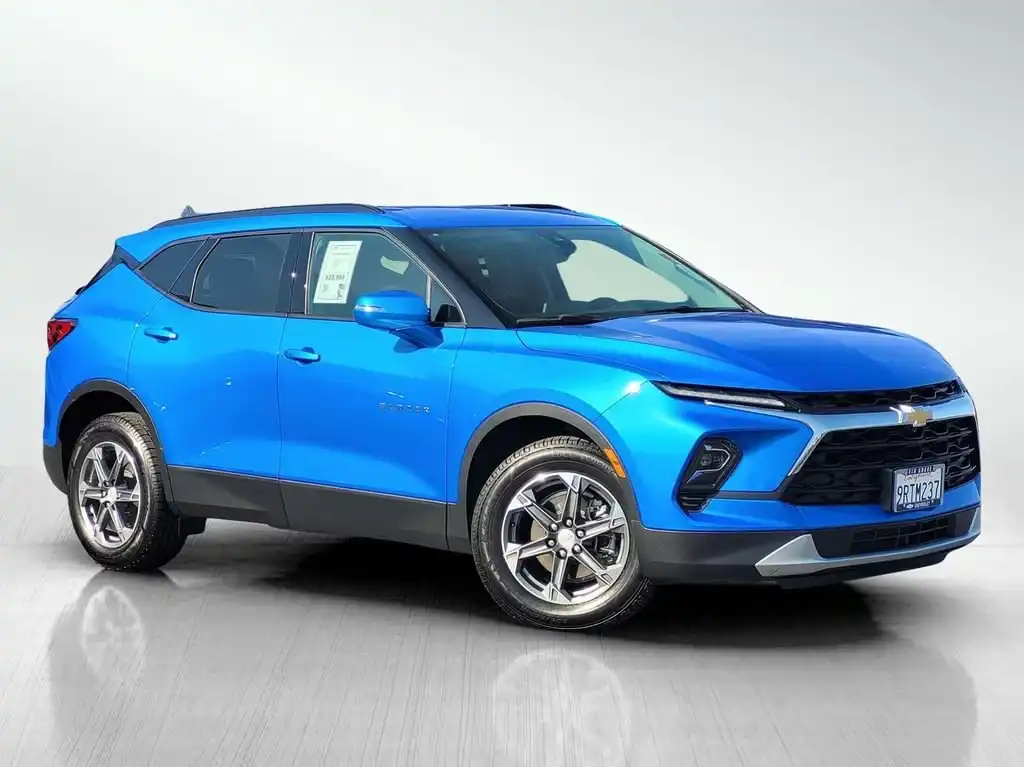 2025 Chevrolet Blazer 2.0T 3LT AWD's photo