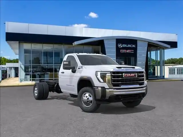 2026 GMC Sierra 4WD Regular Cab Chassis LWB Pro's photo