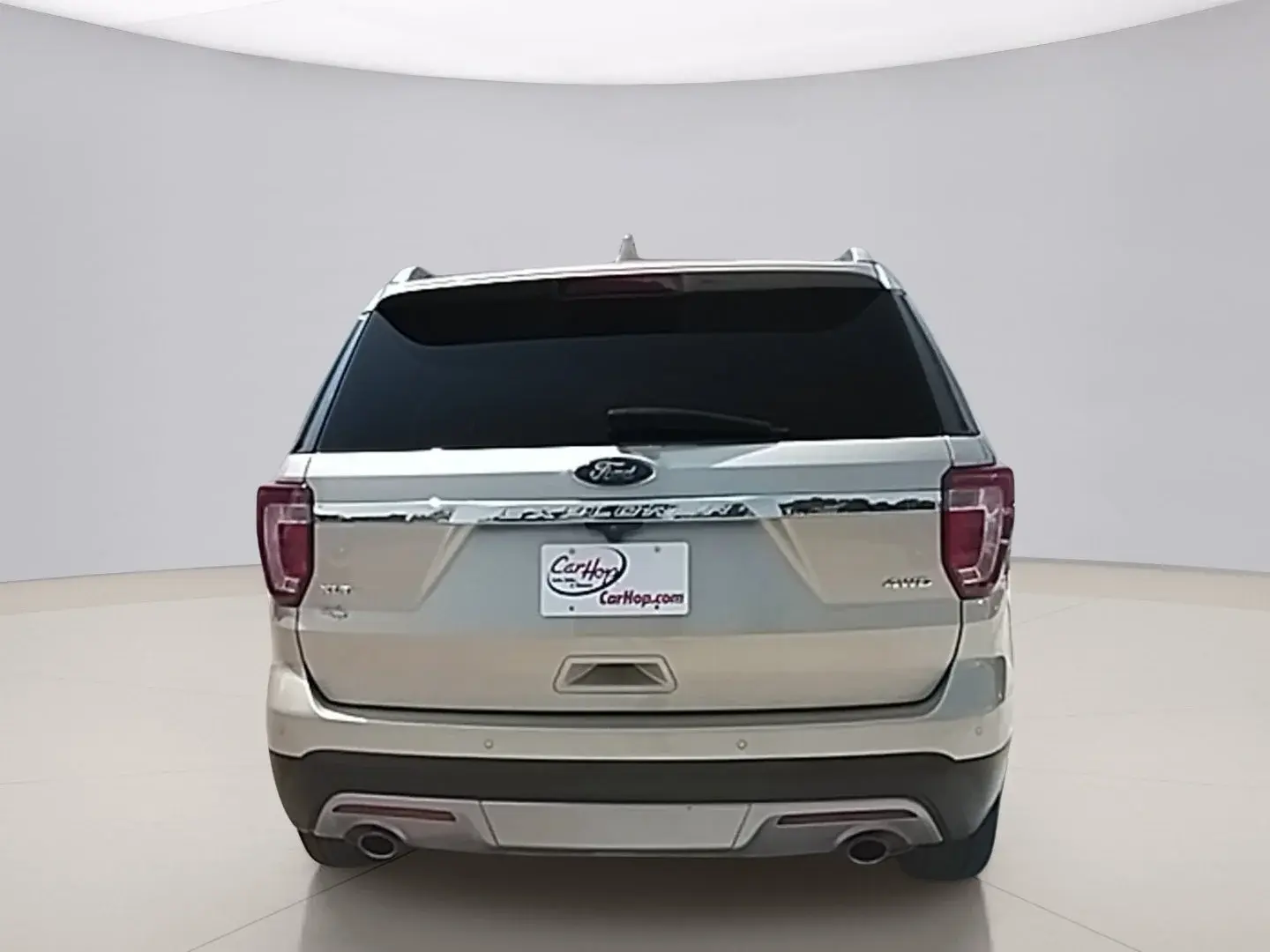 2017 Ford Explorer XLT 4WD photo 4