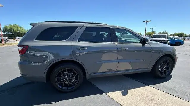 2026 Dodge Durango GT HEMI Plus V8 AWD photo 3