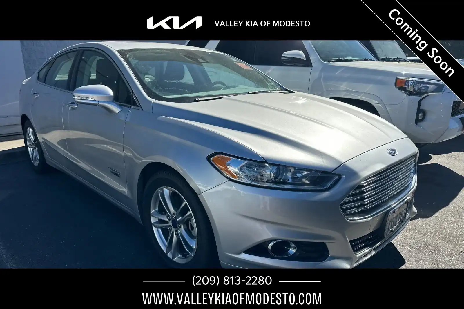2016 Ford Fusion Plug-In Hybrid Titanium's photo