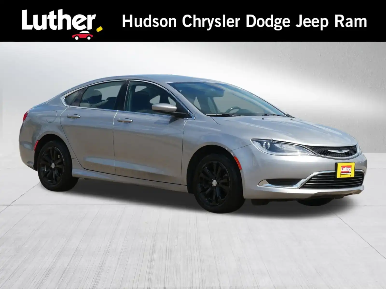 2016 Chrysler 200 Limited's photo