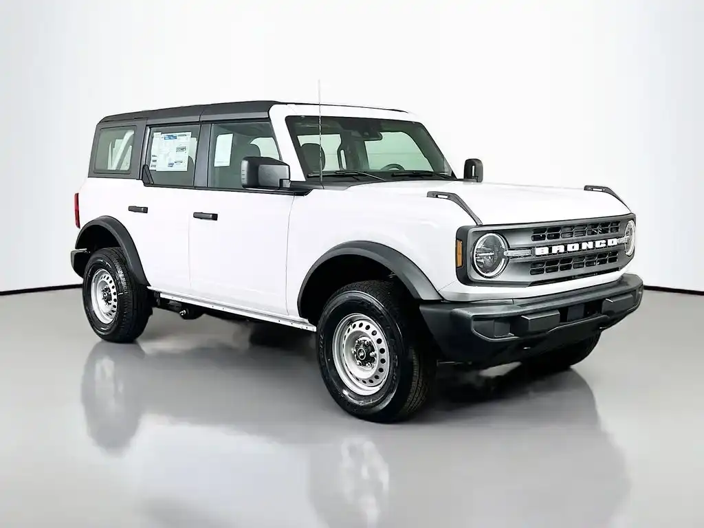 2025 Ford Bronco Base 4x4's photo