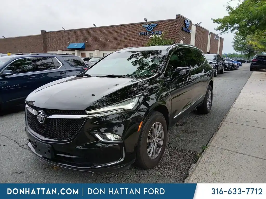 2023 Buick Enclave Essence AWD's photo