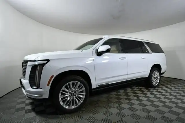 2026 Cadillac Escalade ESV Luxury 4WD's photo