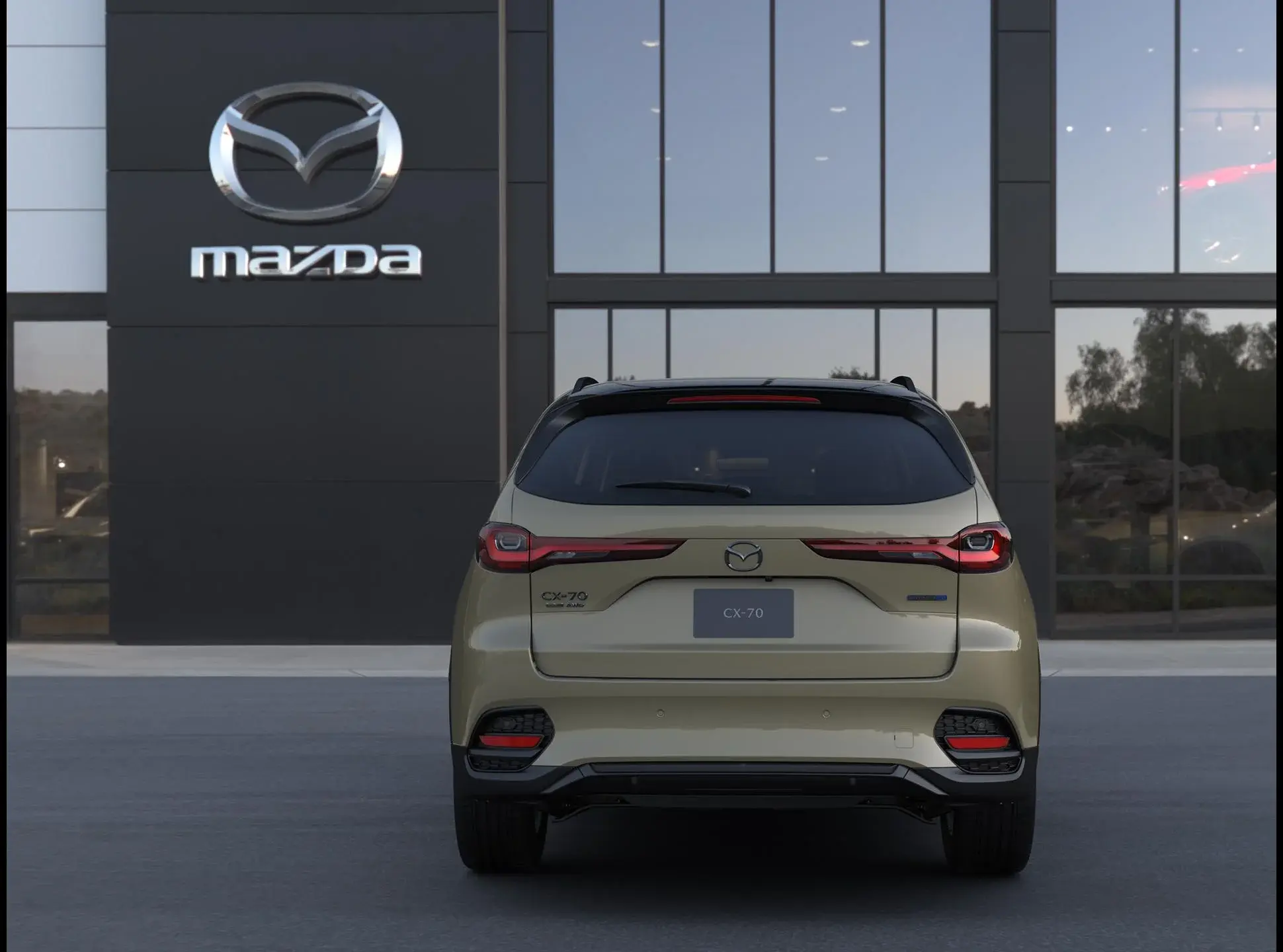2026 Mazda CX-70 PHEV SC Plus AWD photo 4