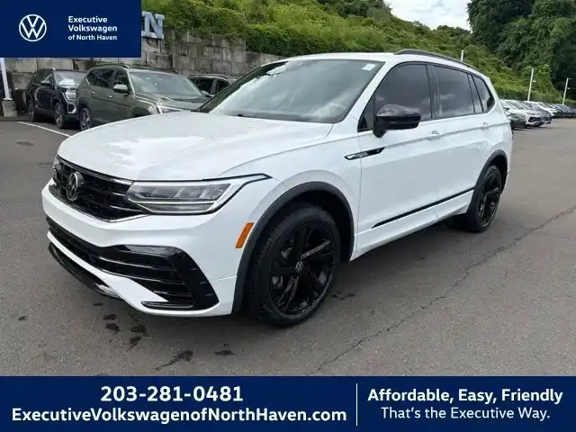 2023 Volkswagen Tiguan 2.0T SE R-Line Black 4Motion's photo