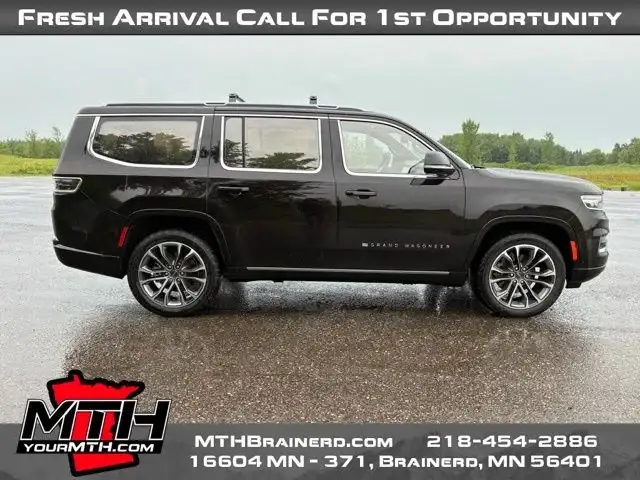 2023 Jeep Grand Wagoneer Series III 4WD's photo
