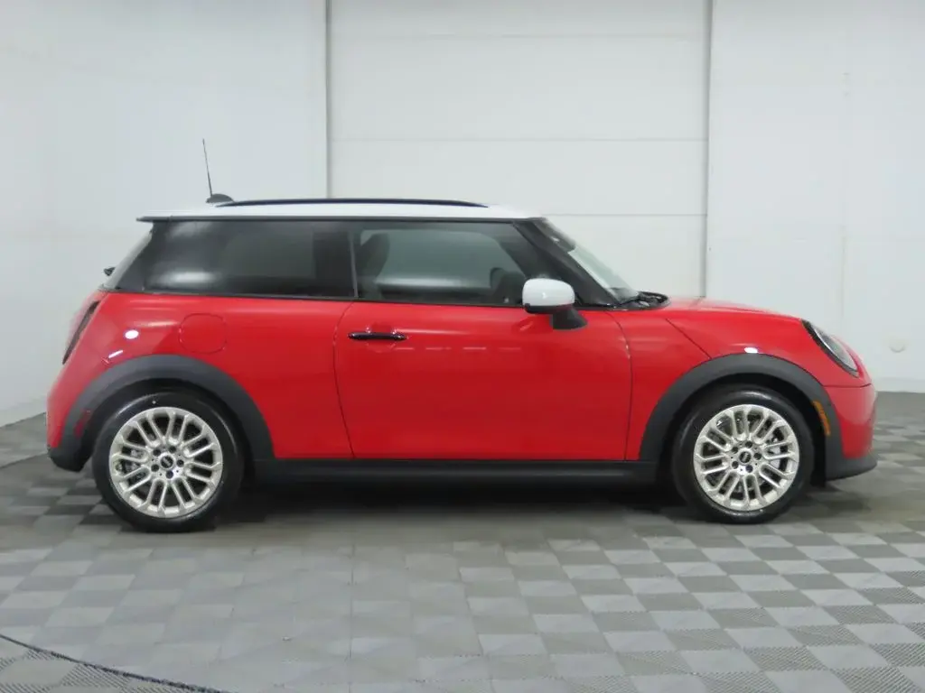 2026 MINI Hardtop undefined photo 5