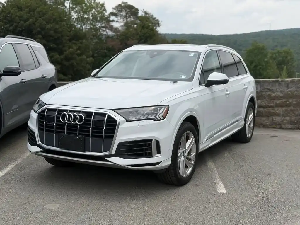 2023 Audi Q7 55 Premium quattro Tiptronic's photo