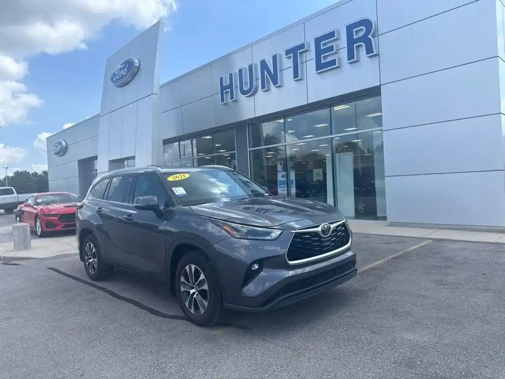 2021 Toyota Highlander XLE 4x4 V6's photo