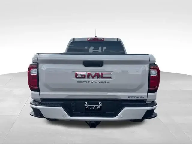 2026 GMC Canyon 4WD Elevation Crew Cab Short Box photo 4