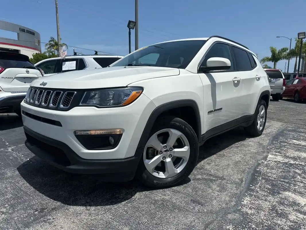 2019 Jeep Compass Latitude's photo