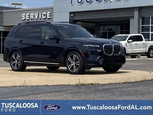 2023 BMW X7 xDrive40i's photo