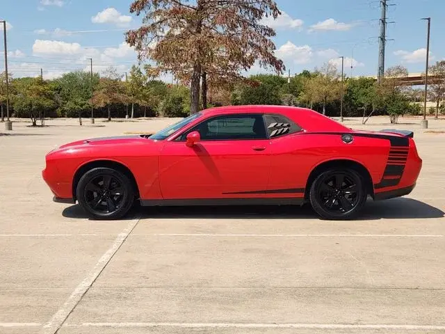 2018 Dodge Challenger SXT photo 4