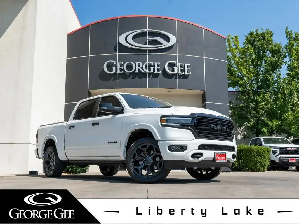 2023 RAM 1500 Limited 4x4 Crew Cab 5'7's photo