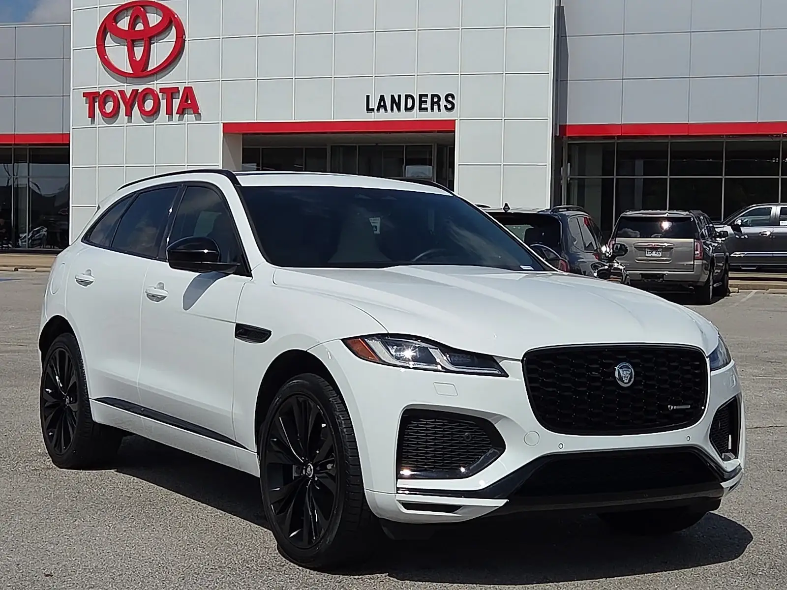 2025 Jaguar F-PACE P250 R-Dynamic S photo 1