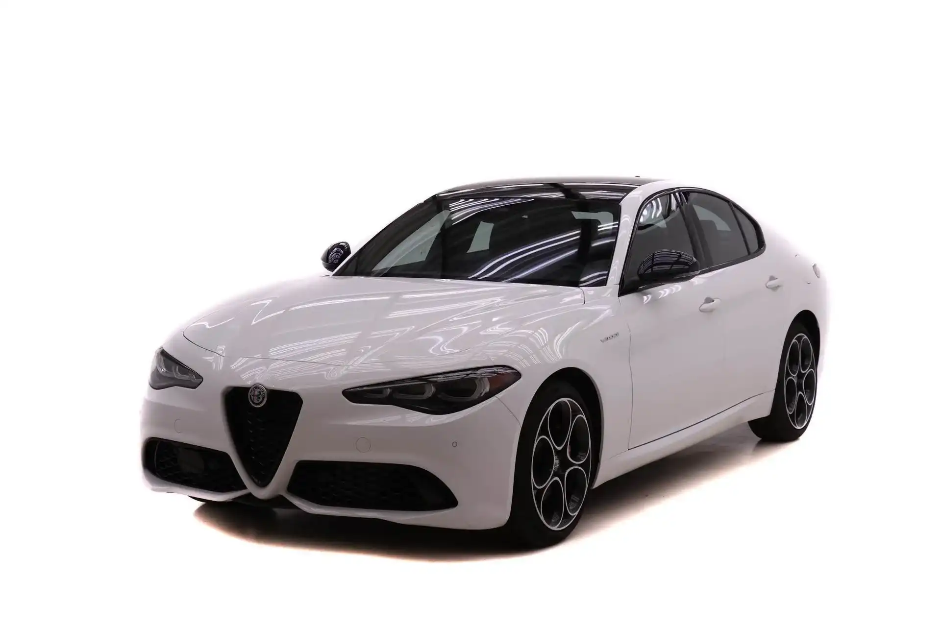 2025 Alfa Romeo Giulia Giulia AWD's photo