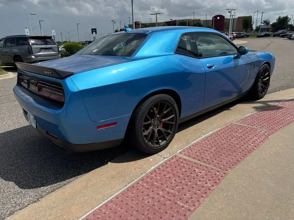 2016 Dodge Challenger SRT Hellcat photo 5