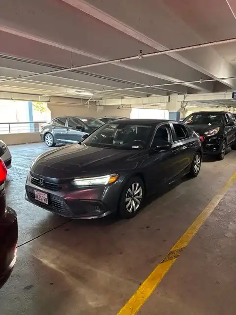 2022 Honda Civic LX CVT's photo
