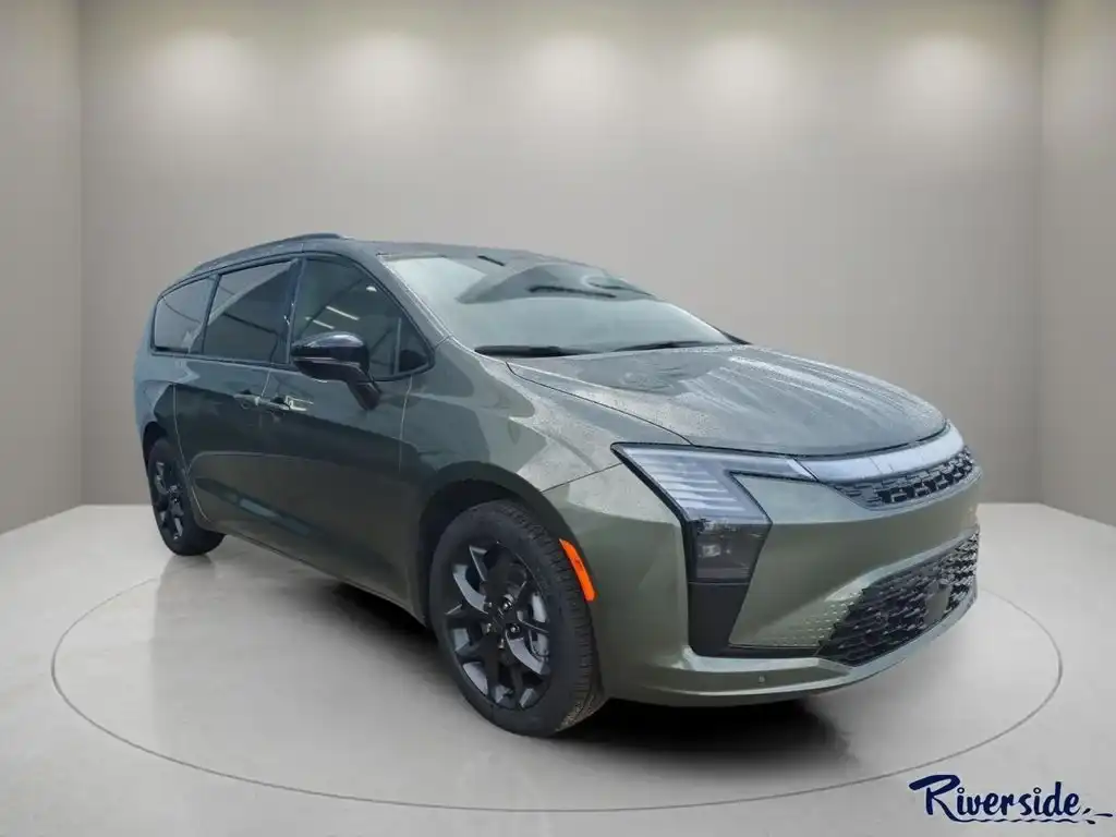 2027 Chrysler Pacifica Limited AWD's photo