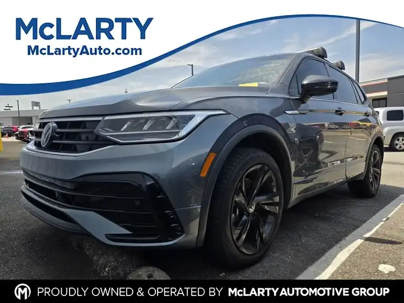 2024 Volkswagen Tiguan 2.0T SE R-Line Black's photo