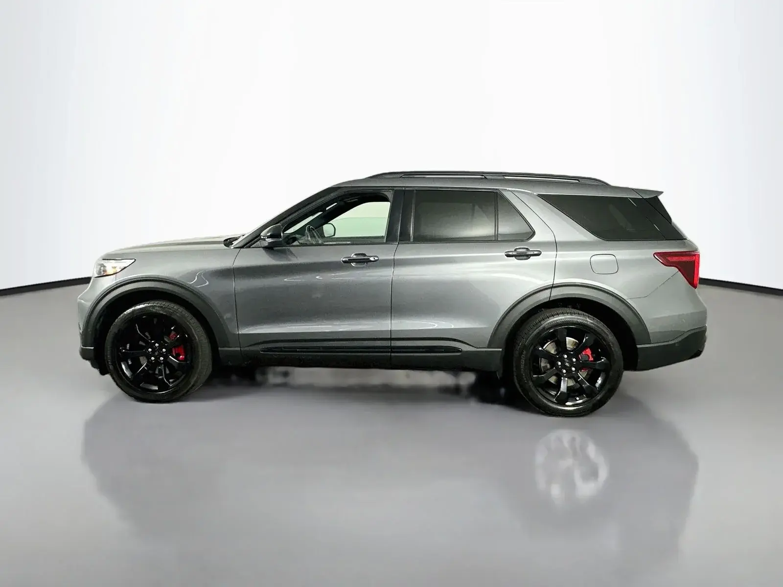 2021 Ford Explorer ST 4WD photo 4