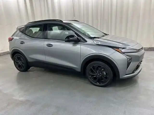2027 Chevrolet Bolt EV RS Auto's photo