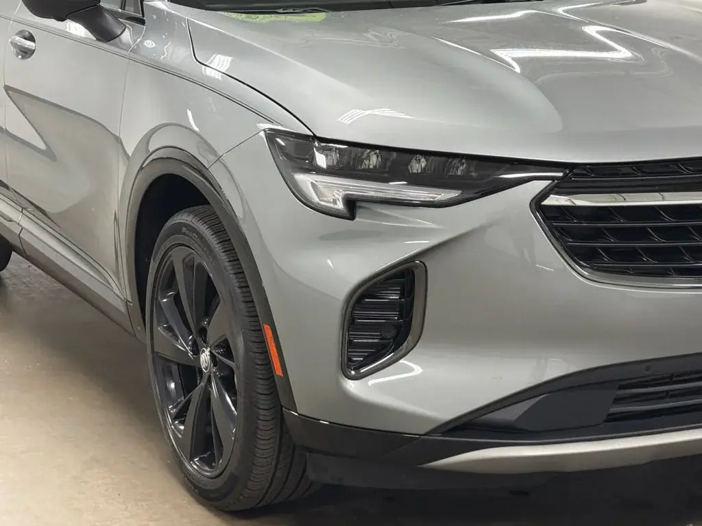 2023 Buick Envision Essence AWD photo 5