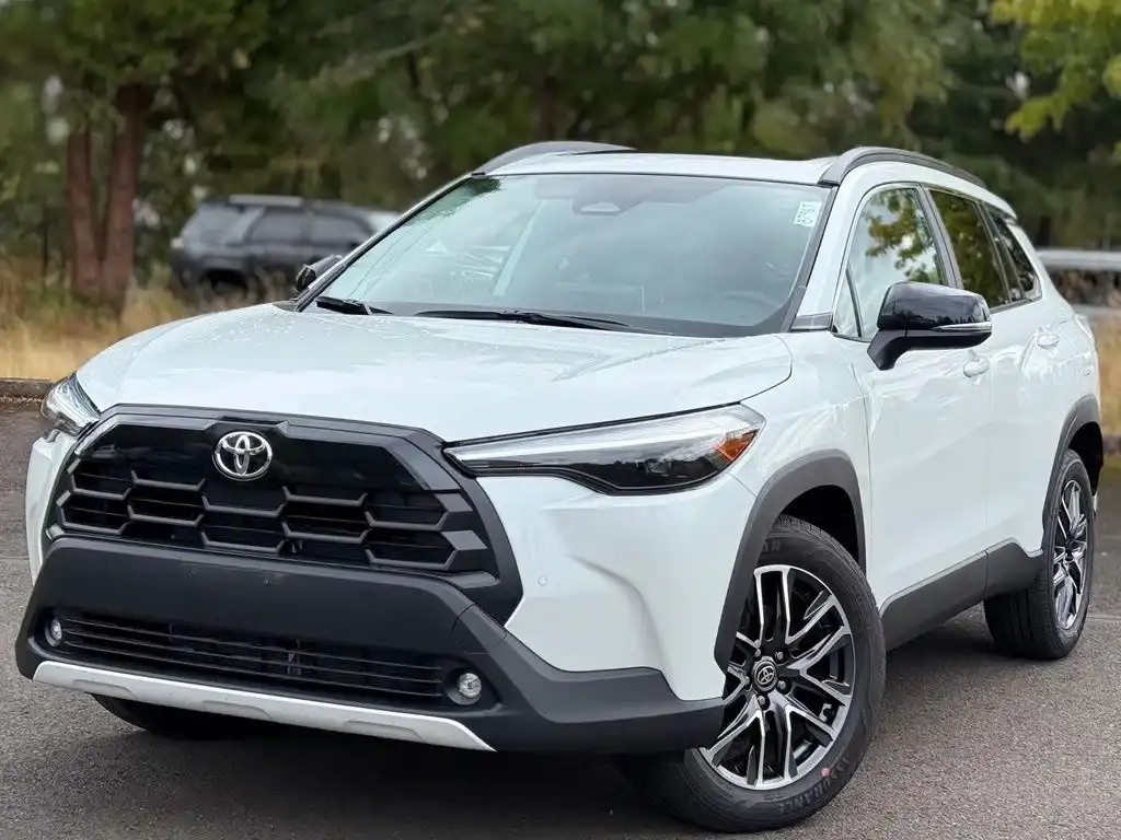 2026 Toyota Corolla Cross XLE AWD's photo